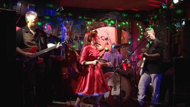 Black Cadillac performed by Ruby and the Roughcuts смотреть онлайн