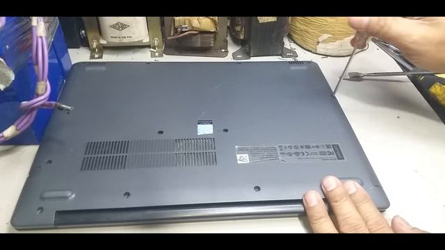 #LAPTOP PAANO MAG PALIT NG HDD TO SSD AT MAG FORMAT AND INSTALL NG FRESH COPY NG WINDOWS 10 смотреть онлайн