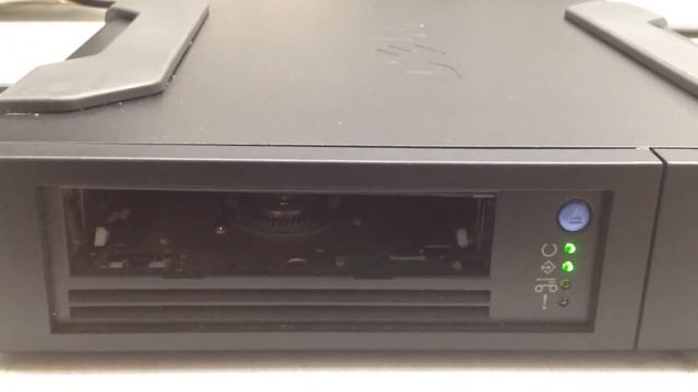 Dell PowerVault LTO4-EH1 45E1027 SAS External Tape Driver Backup смотреть онлайн