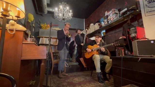 Matt King- Smith Trio | Pennies From Heaven смотреть онлайн