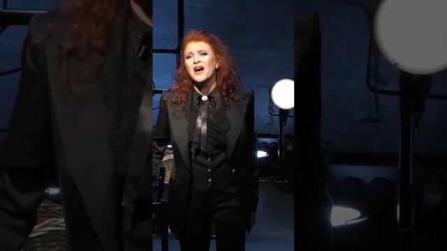 «ЗЛОДЕЙКИ» в Театре на Таганке! #злодейкинатаганке смотреть онлайн