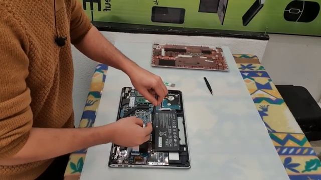 Changement batterie HP 15-cc507nf смотреть онлайн
