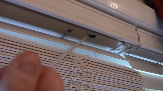 HOW to RAISE, LOWER, & OPERATE CORDED Venetian Window Blinds (with Strings) смотреть онлайн
