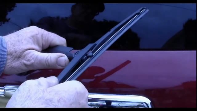 Replacing Rear Window Wiper, 2007 HHR смотреть онлайн