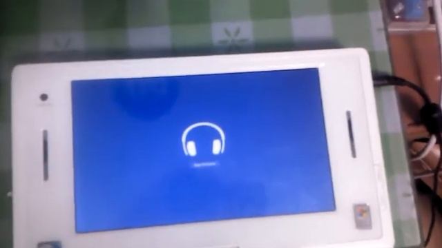 Windows 8 Consumer PreView on viliv S7 смотреть онлайн