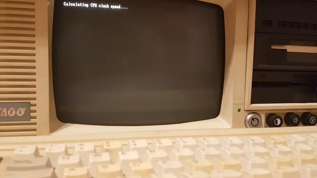 8088 Portable XT "laptop" start-up смотреть онлайн