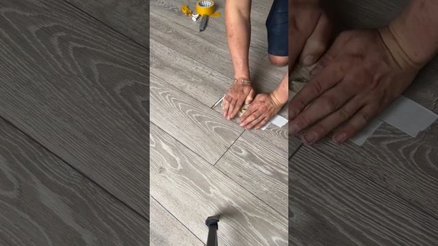 Разошелся ламинат ?