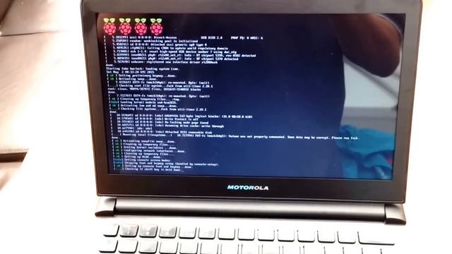 Raspberry Pi 2 working on Motorola Lapdock смотреть онлайн