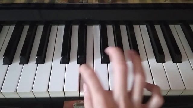 EZ4ENCE on piano смотреть онлайн