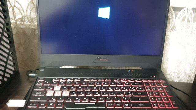 Установка Windows на Asus FX505d tyf gaming смотреть онлайн