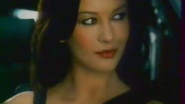 Alfa Romeo 156 con Catherine Zeta Jones (pubblicità) смотреть онлайн