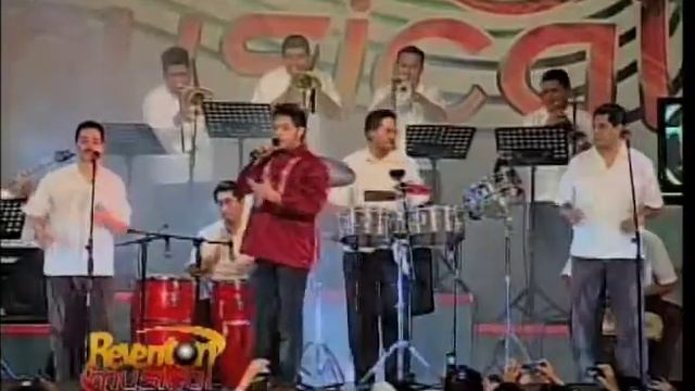 Monchi y Los Estelares: Danny Daniel смотреть онлайн