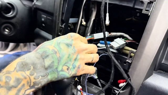 Инструкция по установке магнитолы teyes luxOne на Honda CRV CR-V 3 RE 2006-2012 смотреть онлайн