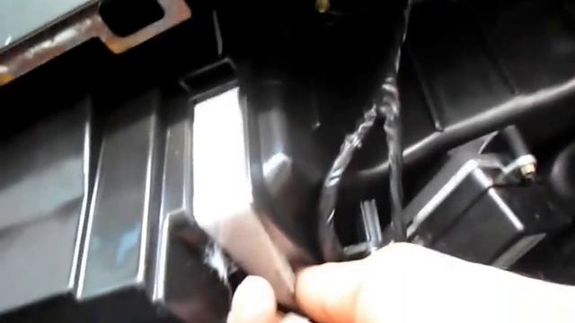 How To Replace The Cabin Filter On A 2002 Cadillac Escalade смотреть онлайн