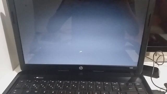 LIGANDO E TESTANDO MEU NOTEBOOK HP 1000 DE 2012 смотреть онлайн