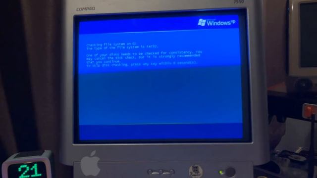 Windows XP Startup on 450 Mhz Pentium 3 PC смотреть онлайн