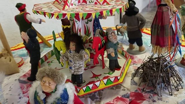 Выставка-экспозиция «Веселись, народ, Масленица идет!» смотреть онлайн