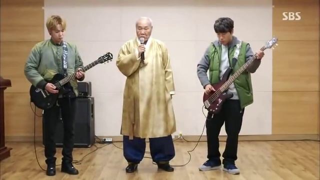 Modern Farmer |funny grandpa singing exo - Growl| смотреть онлайн