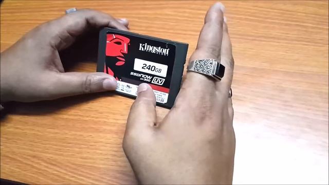 Kingston UV300 240GB SSD Overview смотреть онлайн