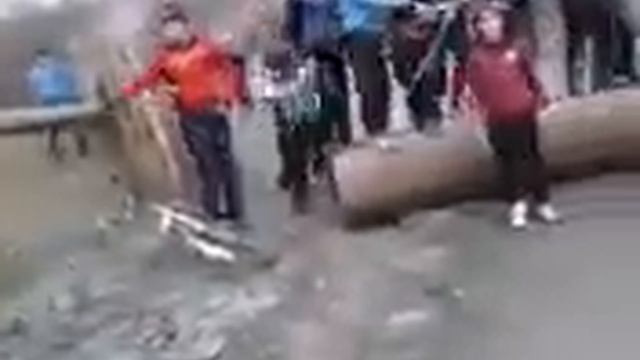 Китайская стена на свадьбе, ни кто не пройдёт :-)! смотреть онлайн