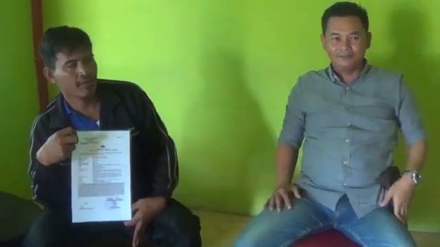 Ketua Golden Dragon Mendampingi Korban penarikan mobil secara paksa смотреть онлайн
