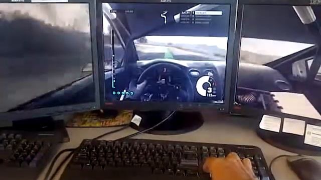 Radeon HD6850 Dirt3 on triple monitor EYEFINITY смотреть онлайн