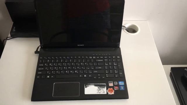 RIP Laptop! 2020 sucks!! смотреть онлайн