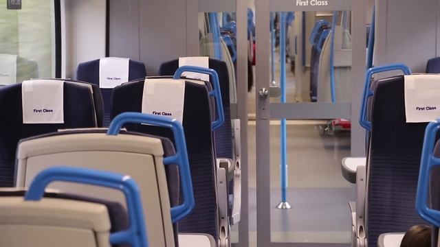 I Am The Voice on Thameslink Trains смотреть онлайн