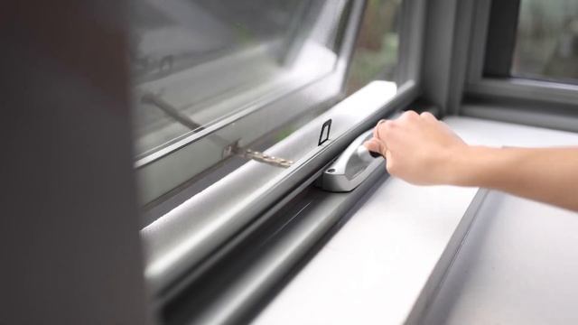 Awning Window open смотреть онлайн