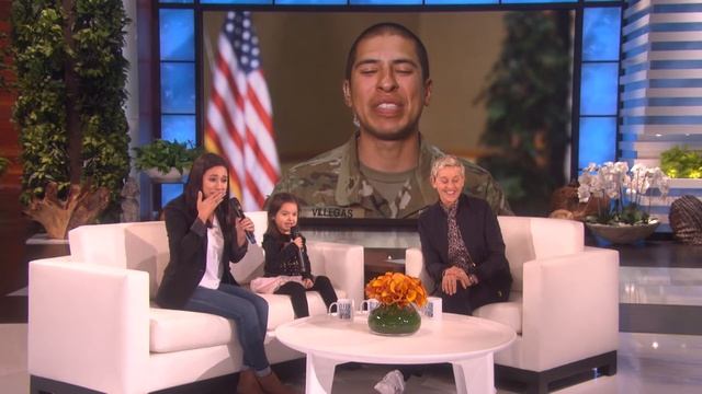 Ellen Surprises Military Mom and Daughter смотреть онлайн