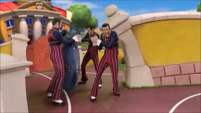 We Are Number One but with Windows Movie Maker effects and the volume goes all over the place... смотреть онлайн