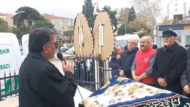 KADİR ALBAYRAK'ın HALASI MUAZZEZ EREN DEFNEDİLDİ смотреть онлайн