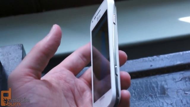 Hands-on with the Samsung Focus 2 for AT&T смотреть онлайн
