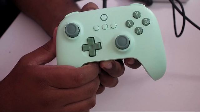 PARECEM IGUAIS MAS SÃO MUITO DIFERENTES, qual o melhor ? 8bitDO ULTIMATE C OU 8BIT DO ULTIMATE смотреть онлайн
