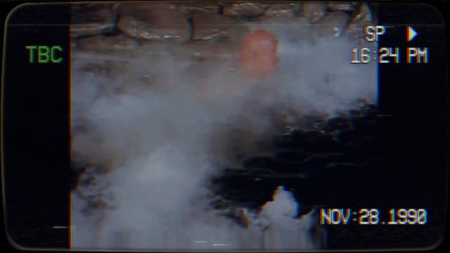 Всю жизнь жил с мамой, а в 65 лет решил жениться на соседке по коммуналке. смотреть онлайн