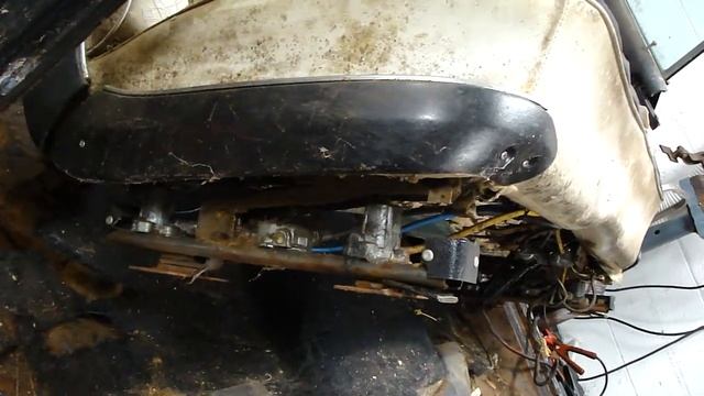 1964 Cadillac Fleetwood Sixty Special FRONT POWER SEAT MOTOR being tested смотреть онлайн