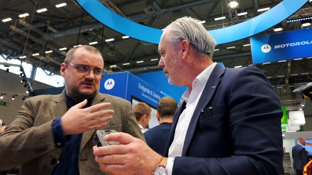 V500 Body Camera Test: A Game-Changer from Motorola Solutions смотреть онлайн