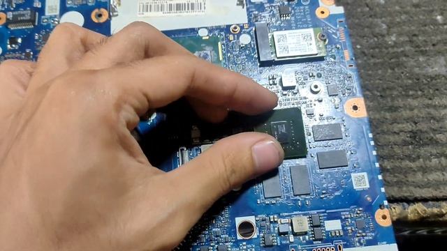 LENOVO IdeaPad Z50-70 no power/no display Problem fixed смотреть онлайн