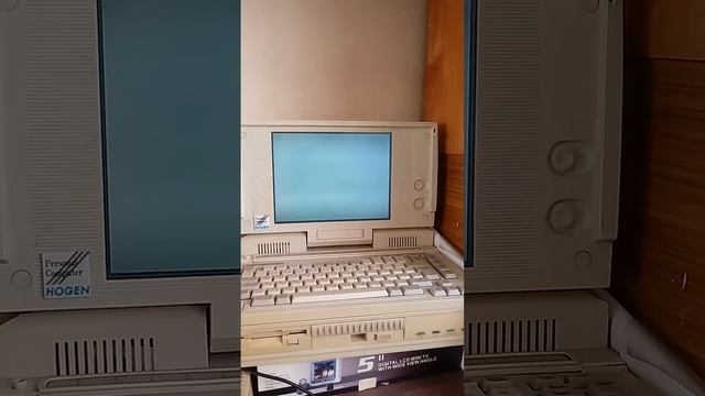 286 laptop Windows 1.01, Windows 2.03, Windows 3.0 смотреть онлайн