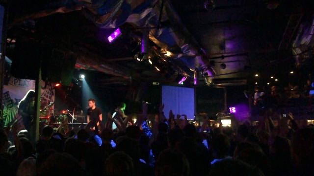 Between The Buried and Me - Specular Reflection (cut) (Live in Plan B 30.09.2011) смотреть онлайн