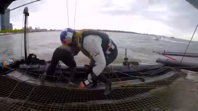 Желкенді қайықтан бақ сынаған Линдси Вонн смотреть онлайн