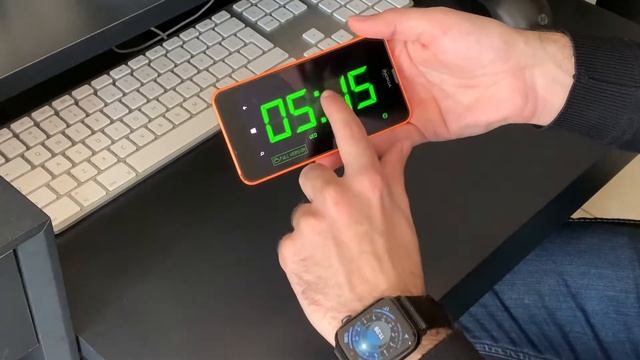 Come trasformare un vecchio telefonino in una sveglia смотреть онлайн