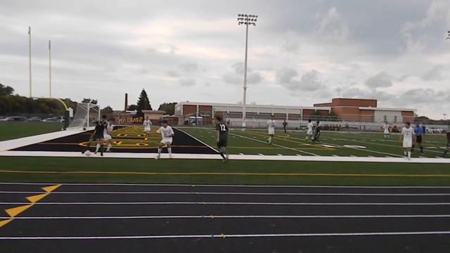 Sergio Fuentes causes a corner with nutmeg Lane Tech vs. Glenbrook North High School Soccer смотреть онлайн
