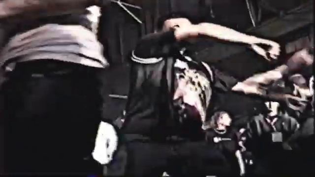 Drowning Pool - Bodies 'Live'