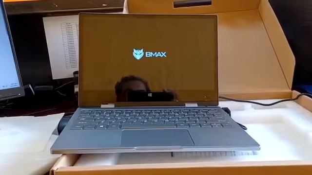 BMAX Y11 Plus Laptop 11.6 Inch смотреть онлайн
