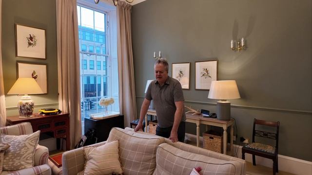 Selecting a Short-Term Slow Travel Apartment смотреть онлайн