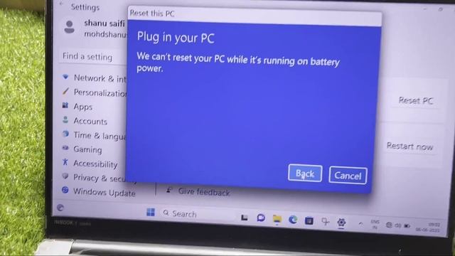 Reset this PC Fix we Plug in your PC || We can't reset your PC while it's running on battery Proble смотреть онлайн