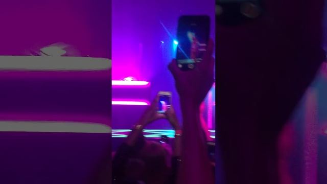 Big Sean - Jump Out The Window LIVE смотреть онлайн