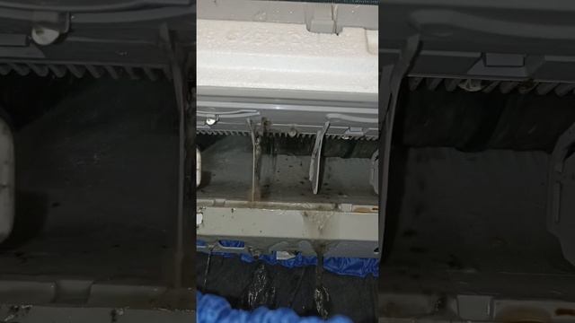 Обслуживание кондиционера.