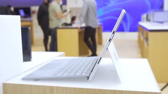 Microsoft Surface Pro 8 and Laptop Studio hands-on смотреть онлайн